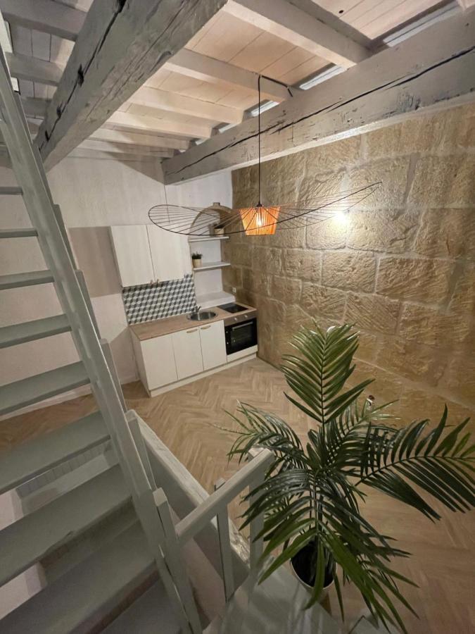 Greenery Apartment Meynes エクステリア 写真